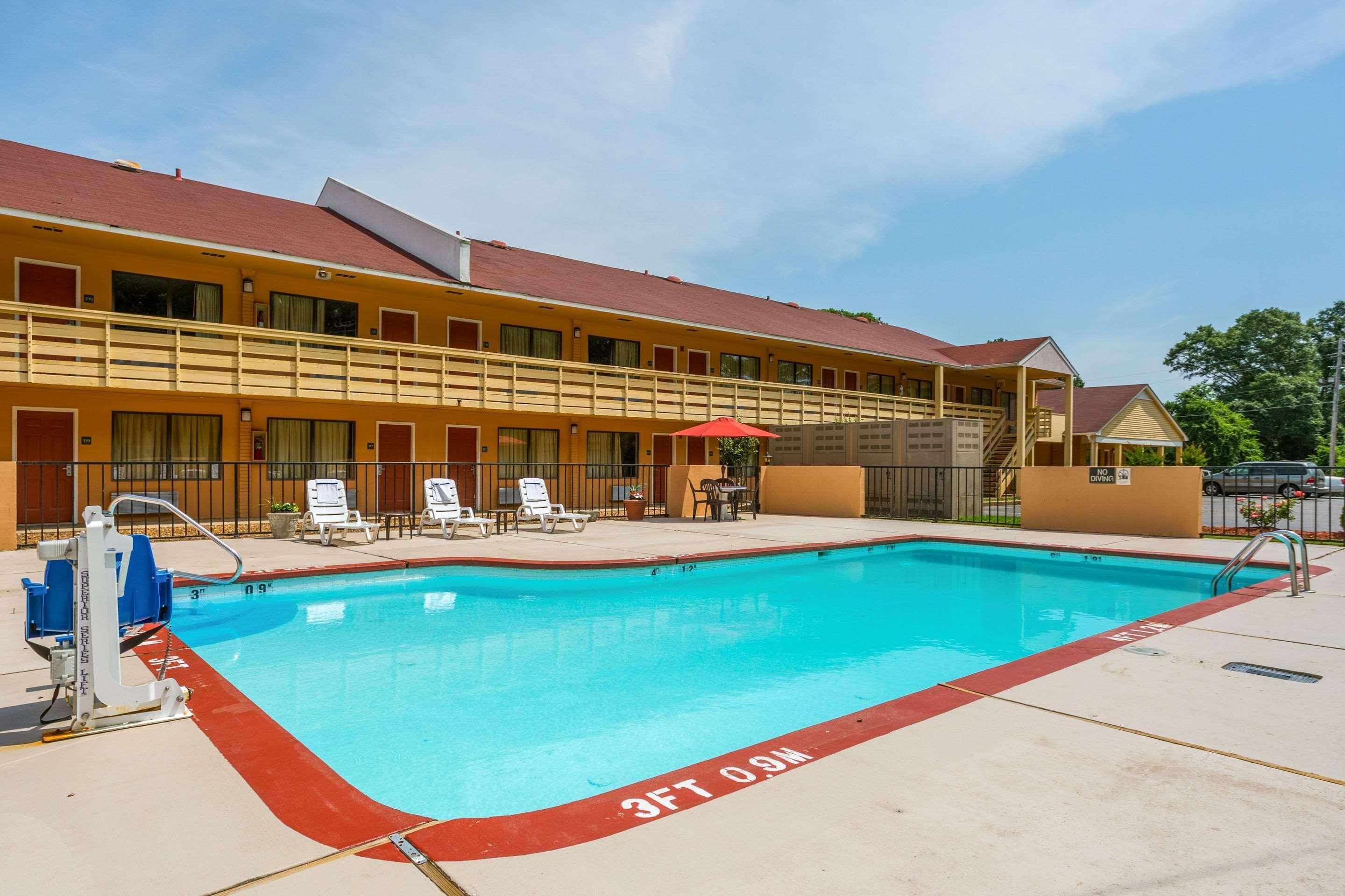 Quality Inn & Suites Corinth West Exterior photo